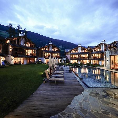 Post Alpina - Family Mountain Chalets San Candido Exterior photo